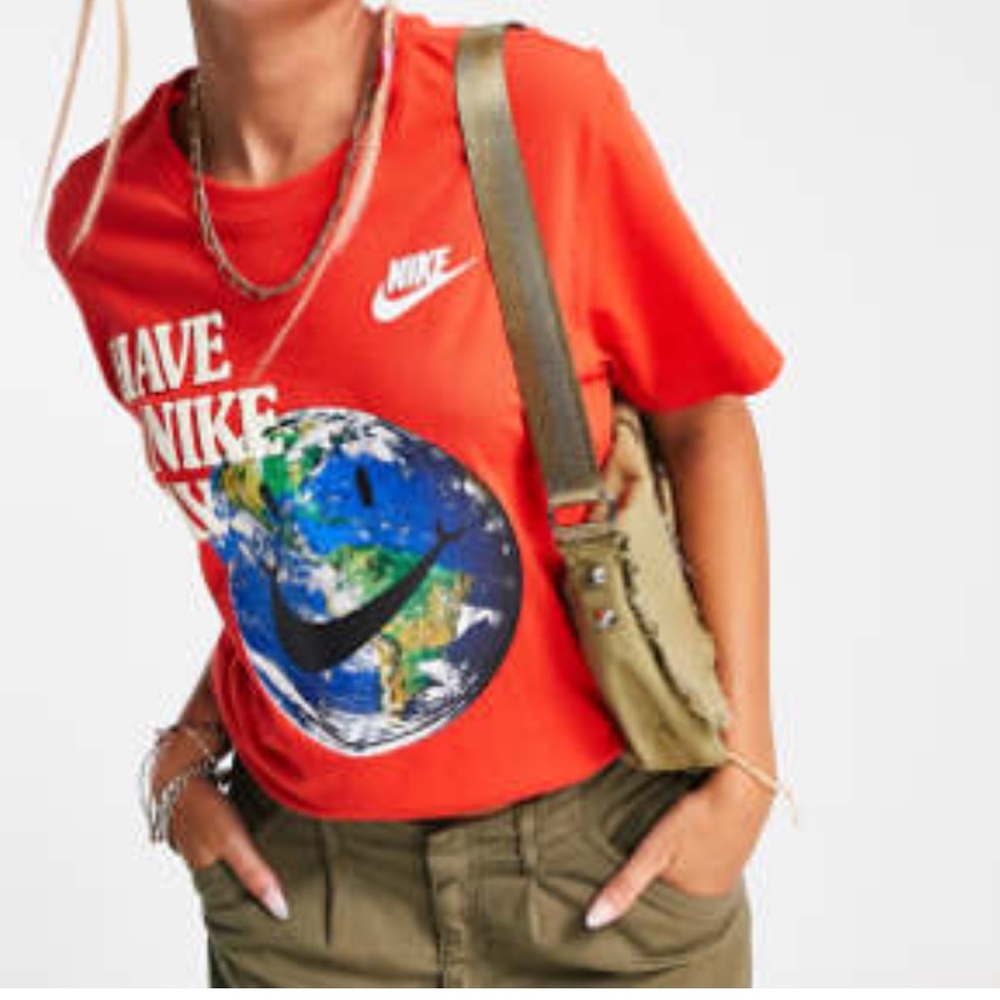 Nike Earth Graphic Red Tee